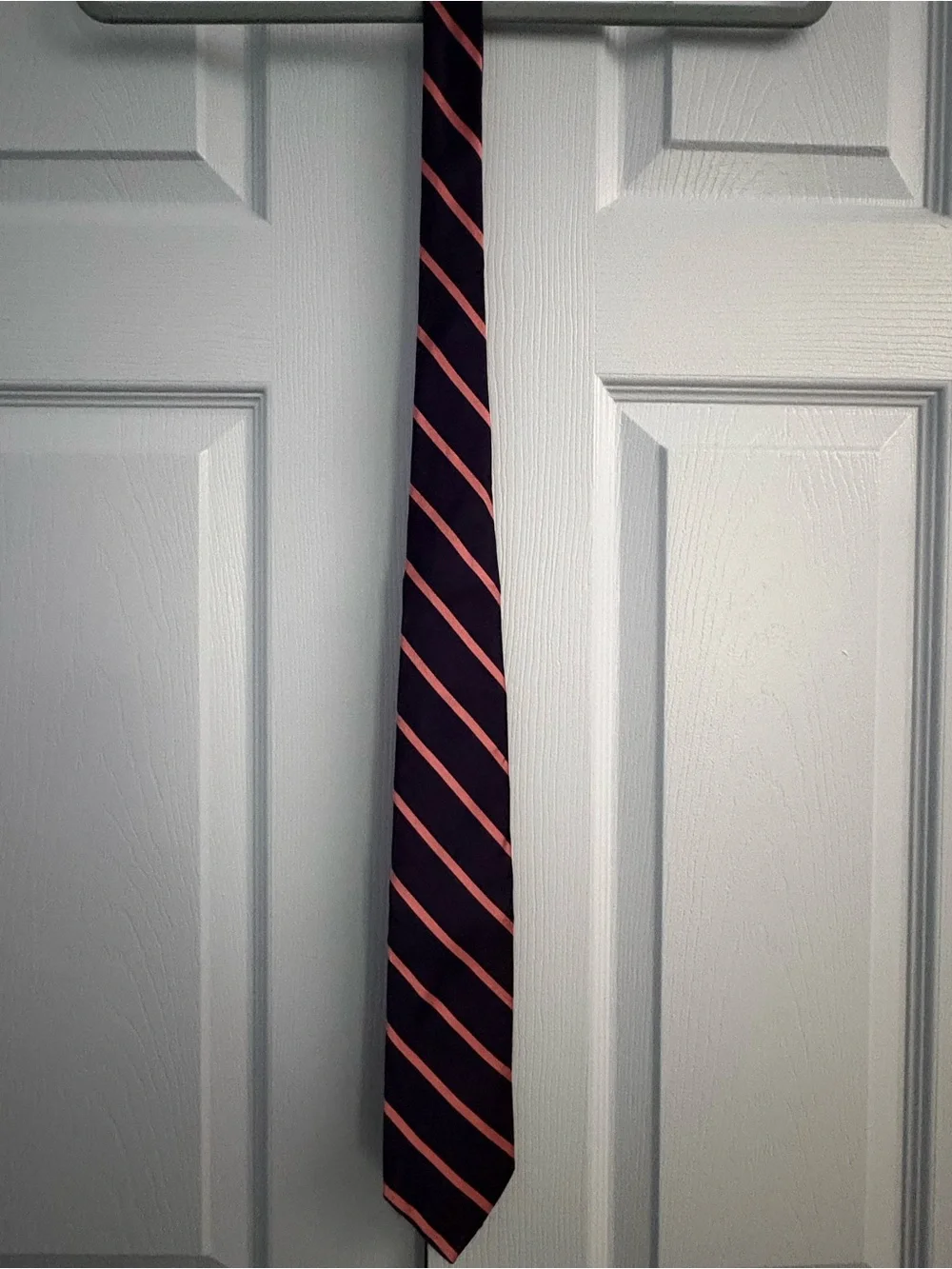 Brooks Brothers Navy Tie with Pink Diagonal Stripes